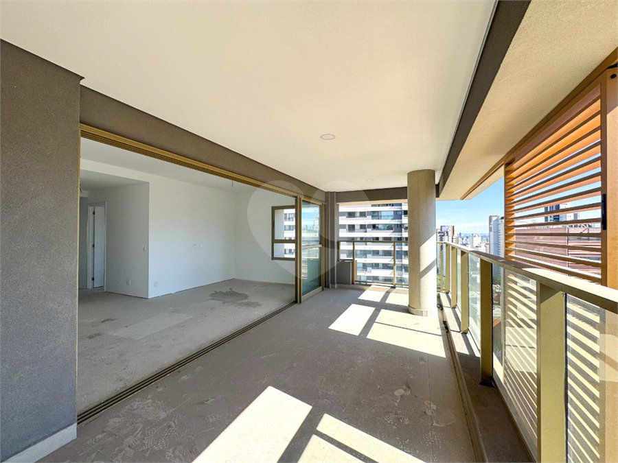 Apartamento à venda com 4 quartos, sendo 3 suítes,  em Vila Mariana, São Paulo, SP
