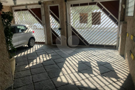Casa à venda com 3 quartos, sendo 1 suíte, em Parque Vitória, São Paulo, SP