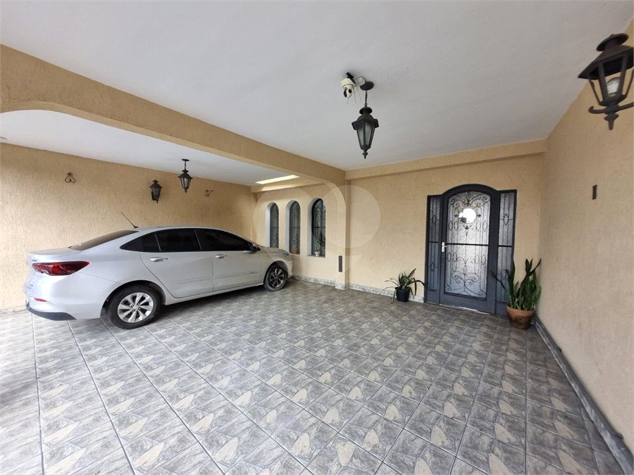 Sobrado à venda com 3 quartos, sendo 1 suíte,  em Jardim Ester Yolanda, São Paulo, SP