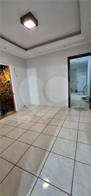 Casa à venda com 3 quartos em Jardim do Carmo, Araraquara, SP