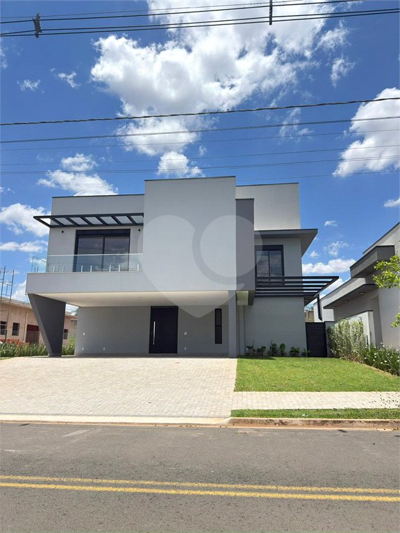 Casa à venda com 4 suítes no condomínio Portal dos Bandeirantes, Salto - SP