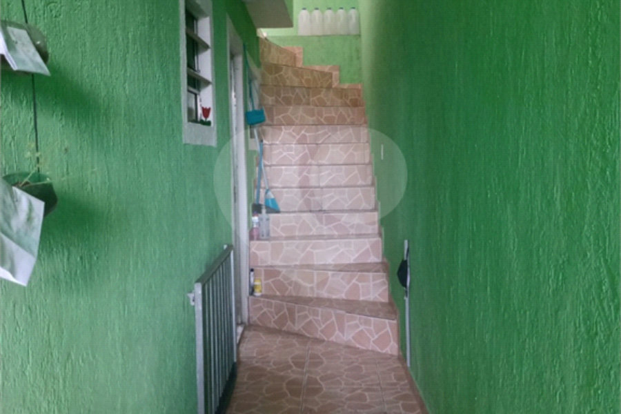 Sobrado à venda com 6 quartos em Horto, São Paulo, SP