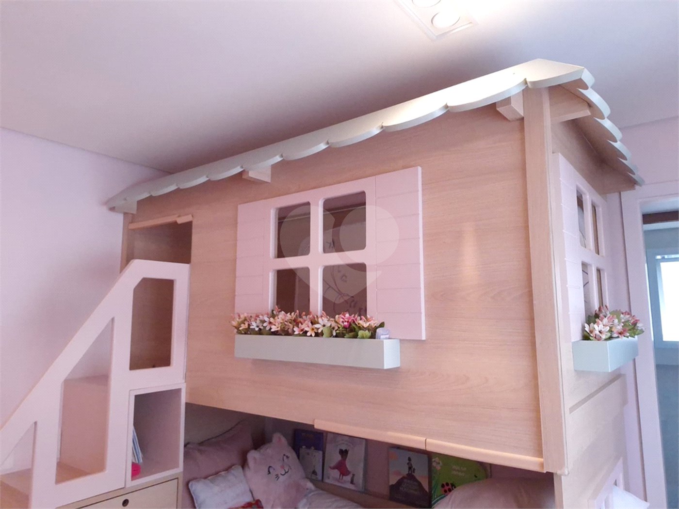 Apartamento à venda com 4 quartos, sendo 2 suítes,  em Vila Anastácio, São Paulo, SP