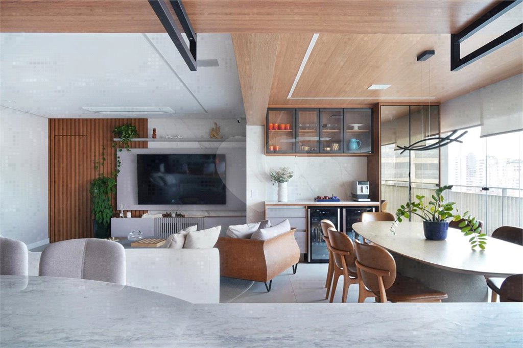 Apartamento à venda com 3 suítes em Indianópolis, São Paulo, SP