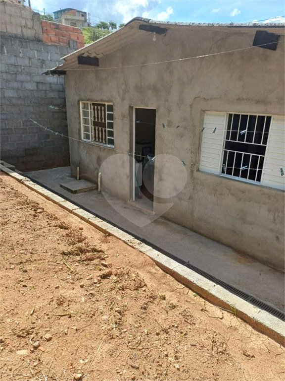 Casa à venda com 3 quartos, sendo 1 suíte, em Jardim Vinhas do Sol (mailasqui), São Roque, SP
