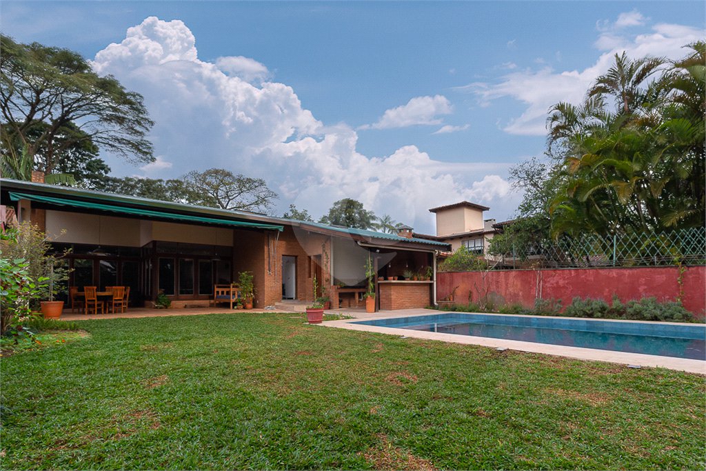 Casa Térrea à venda com 3 quartos, sendo 1 suíte,  em Alto da Boa Vista, São Paulo, SP