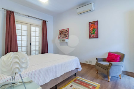 Casa à venda com 7 quartos, sendo 5 suítes,  em Morumbi, São Paulo, SP