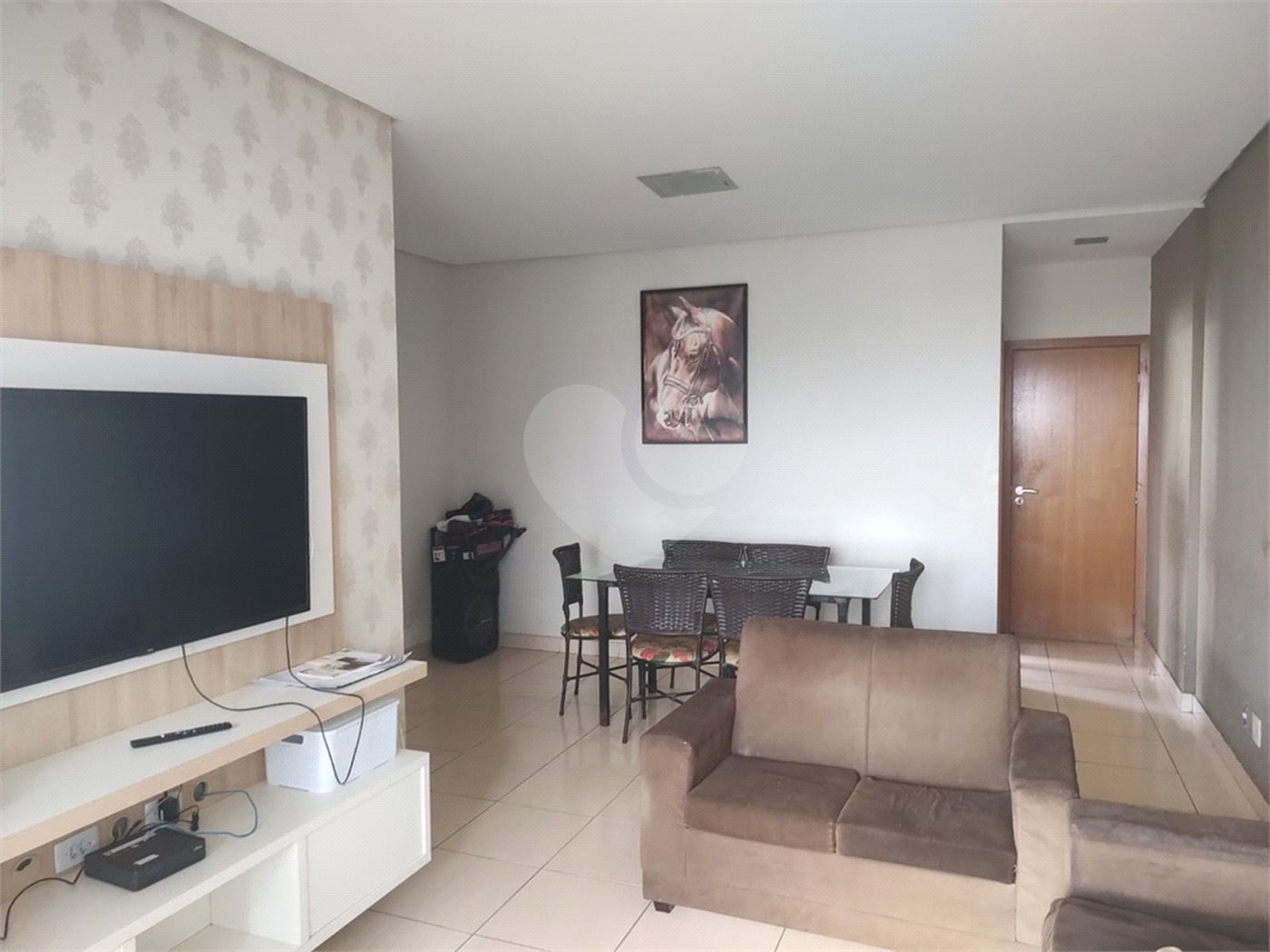 Apartamento à venda com 3 quartos, sendo 2 suítes, em Jardim Aclimação, Cuiabá, MT