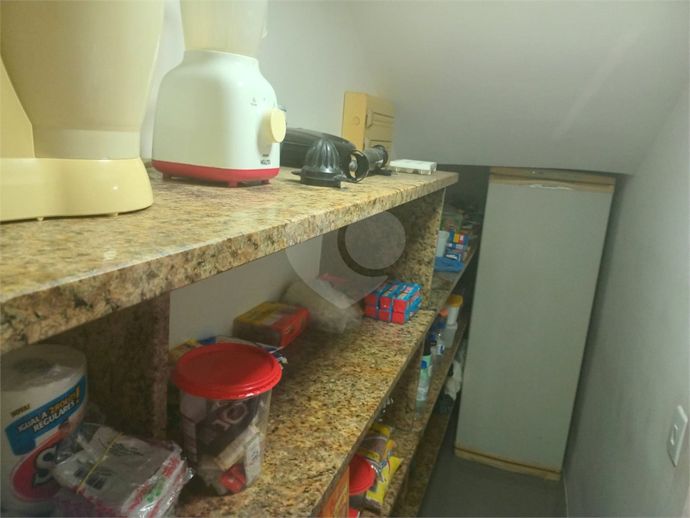 Casa à venda com 4 quartos, sendo 3 suítes, no condomínio Arco Iris, Atibaia - SP
