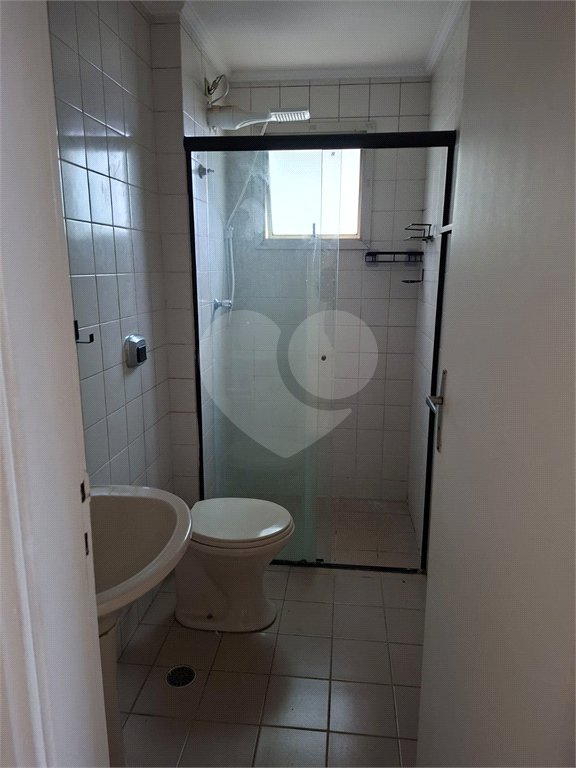 Apartamento à venda com 2 quartos em Parque Maria Domitila, São Paulo, SP