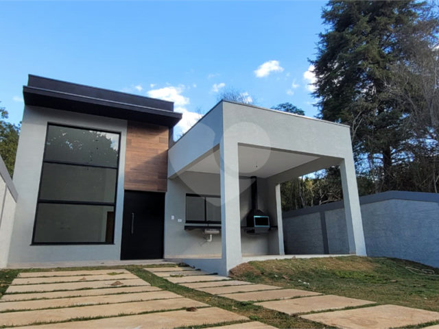 Casa Térrea à venda com 3 quartos, sendo 1 suíte,  em Pedra Vermelha (terra Preta), Mairiporã, SP