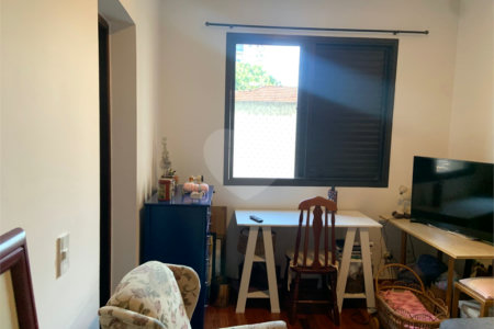 Apartamento à venda com 4 quartos, sendo 3 suítes,  em Pinheiros, São Paulo, SP