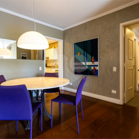 Apartamento à venda com 3 quartos, sendo 1 suíte, em Moema, São Paulo, SP