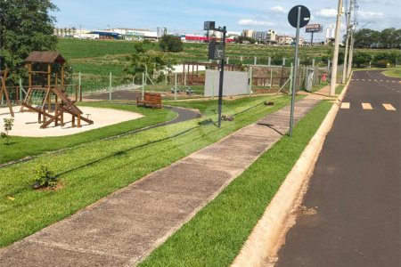 Terreno à venda no condomínio Riviera Village Cravinhos, Cravinhos - SP