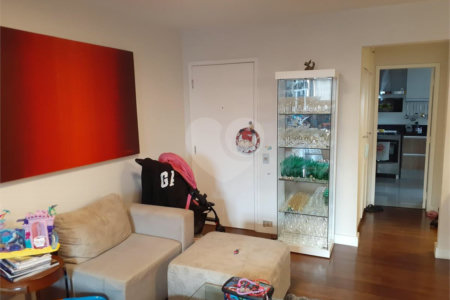 Apartamento à venda com 3 quartos, sendo 1 suíte, em Jardim Paulista, São Paulo, SP