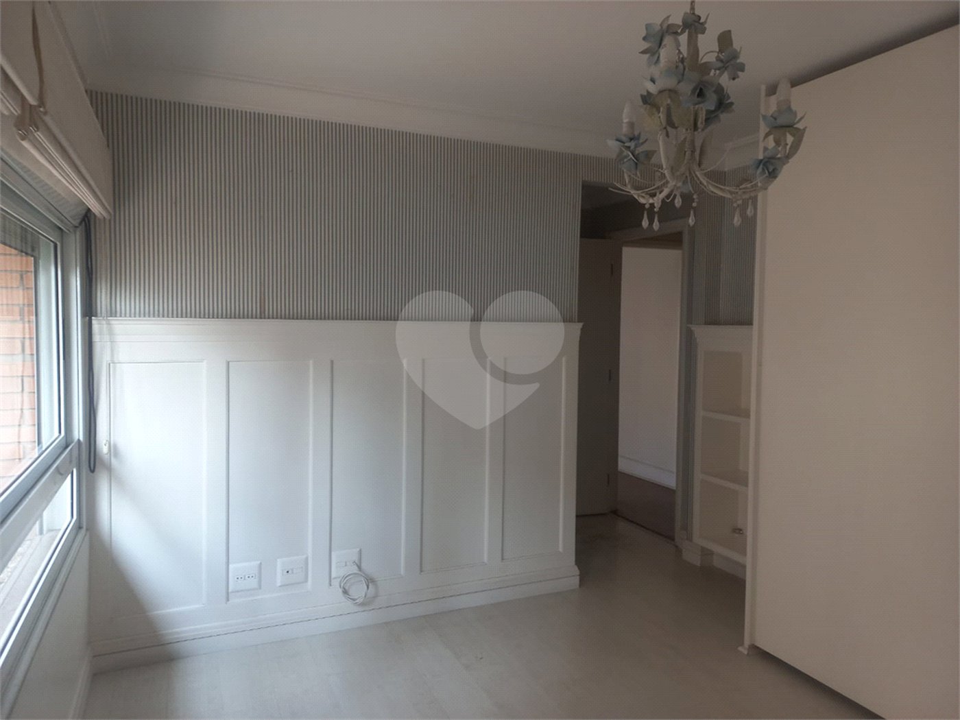 Apartamento à venda com 4 quartos, sendo 2 suítes, em Vila Uberabinha, São Paulo, SP