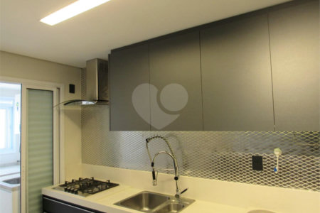 Apartamento à venda com 2 quartos, sendo 1 suíte, em Barra Funda, São Paulo, SP