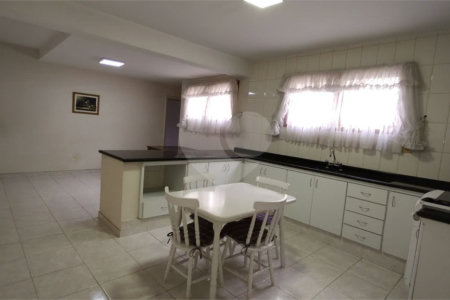 Casa à venda com 3 quartos em Água Fria, São Paulo, SP