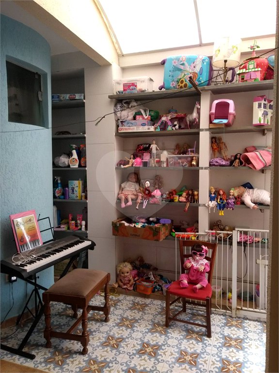Sobrado à venda com 3 quartos, sendo 2 suítes, no Centro, Araraquara, SP