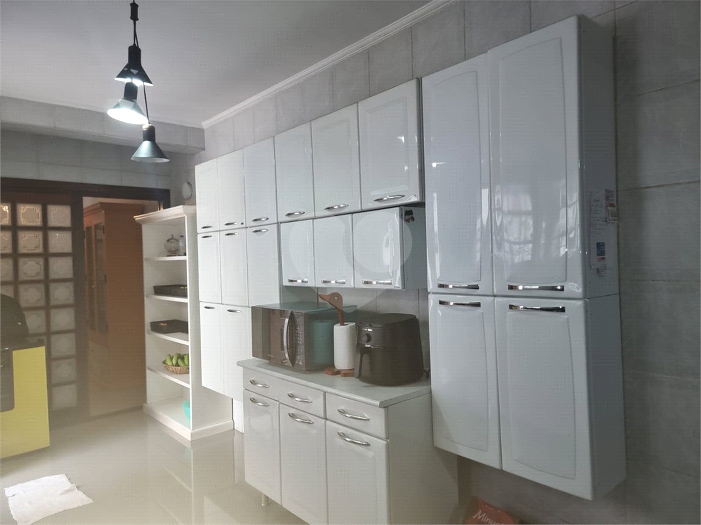 Sobrado à venda ou para alugar com 3 quartos, sendo 2 suítes,  em Ferreira, São Paulo, SP
