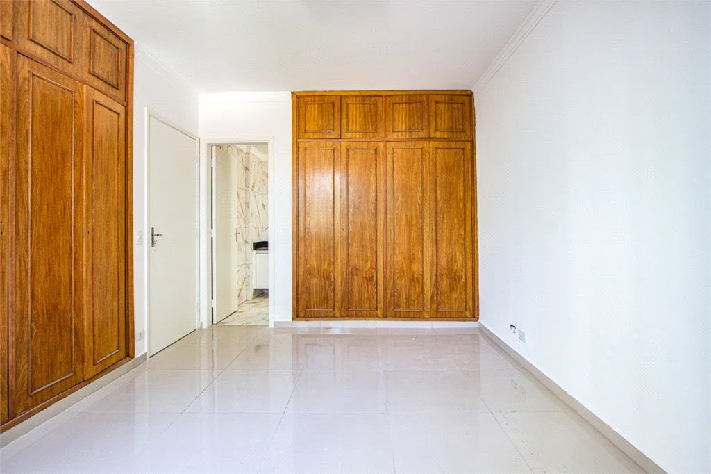 Apartamento à venda ou para alugar com 3 quartos, sendo 1 suíte, em Pinheiros, São Paulo, SP