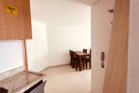 Apartamento com Varanda Gourmet em Condomínio Clube na Enseada – 2 Dormitórios