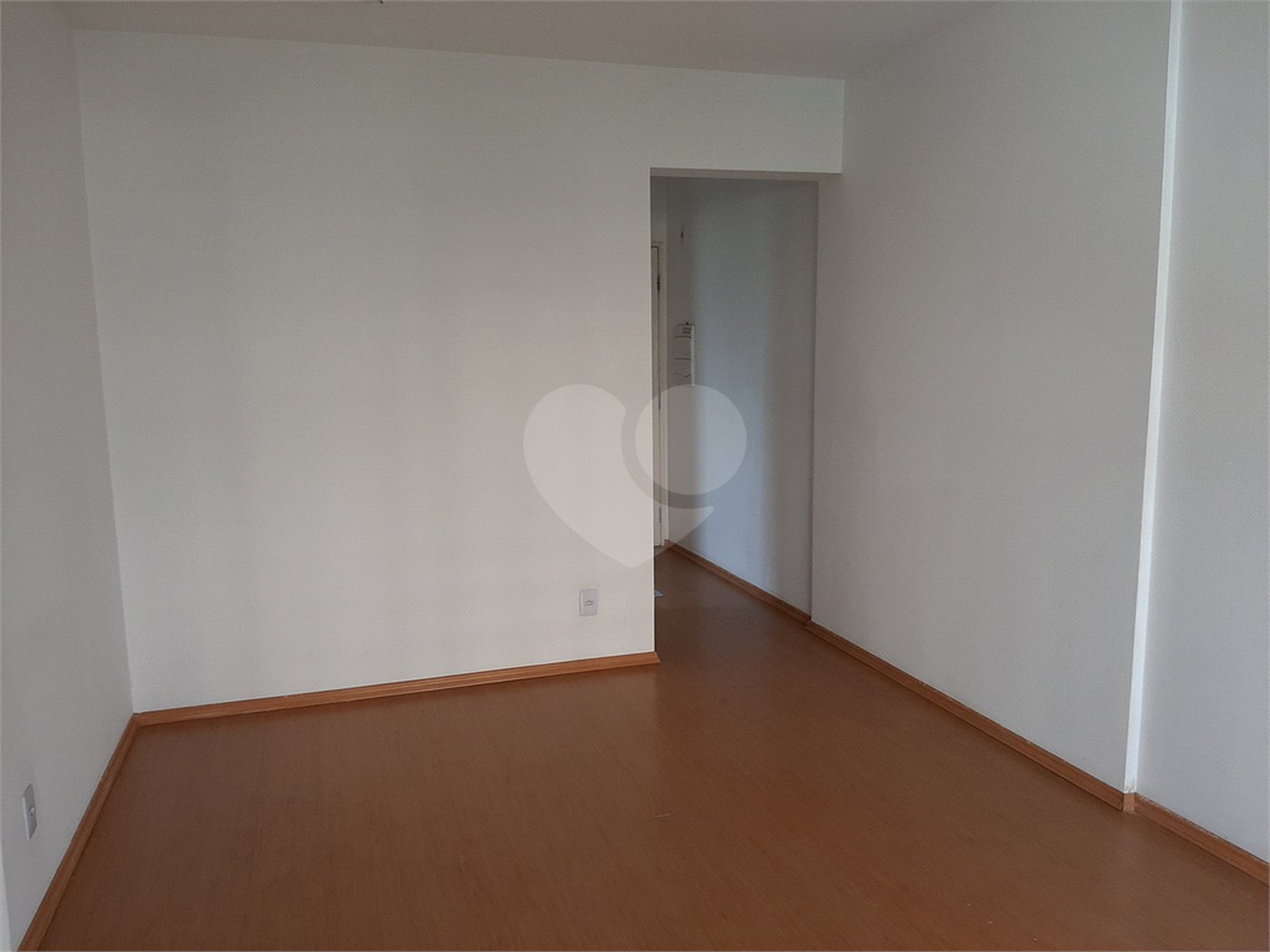 Apartamento à venda ou para alugar com 3 quartos, sendo 1 suíte,  em Vila Suzana, São Paulo, SP