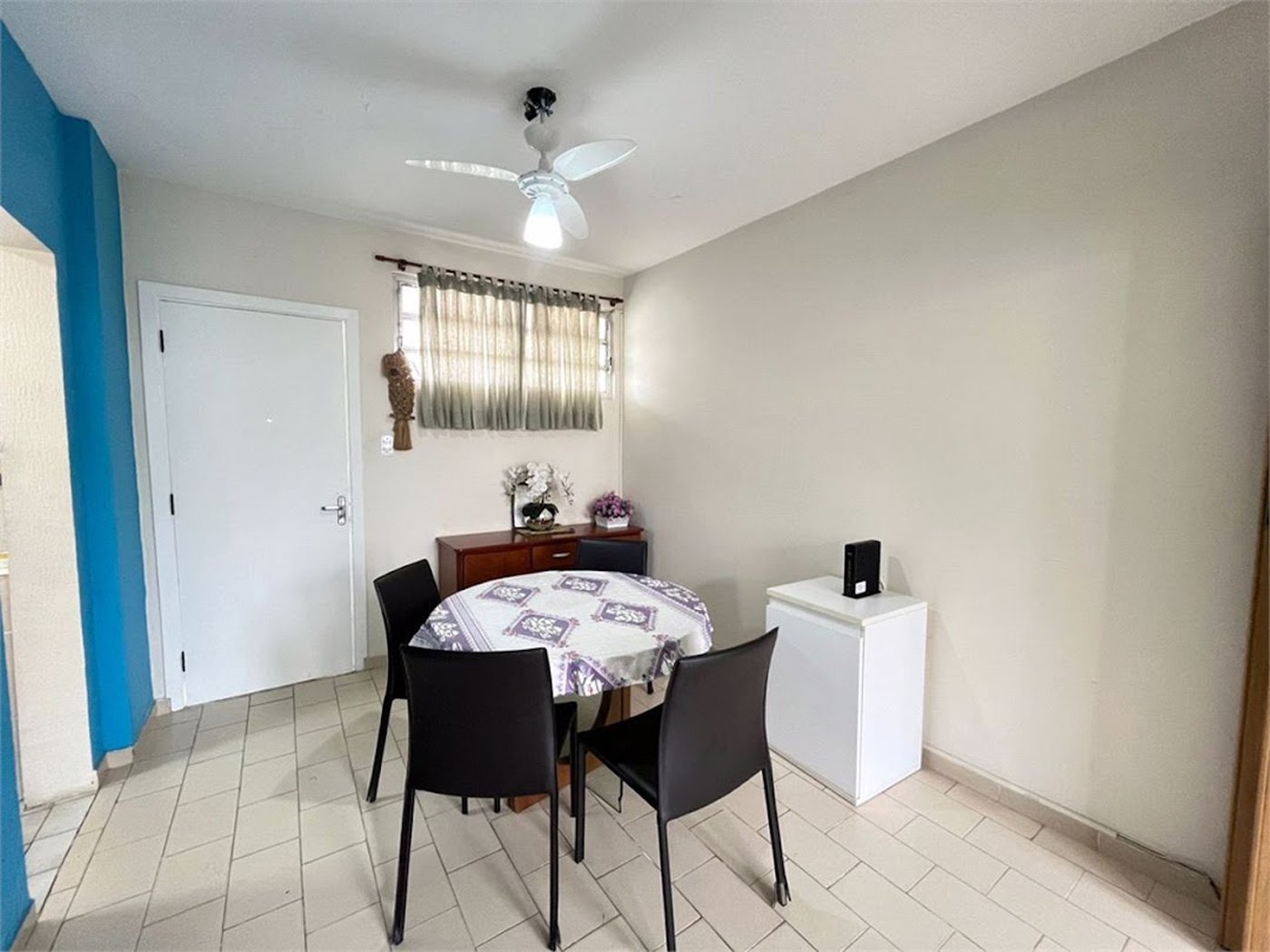 Apartamento de 1 Dormitório na Quadra da Praia das Pitangueiras – Localização Privilegiada!