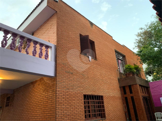 Sobrado à venda ou para alugar com 5 quartos, sendo 4 suítes,  em Chácara Monte Alegre, São Paulo, SP