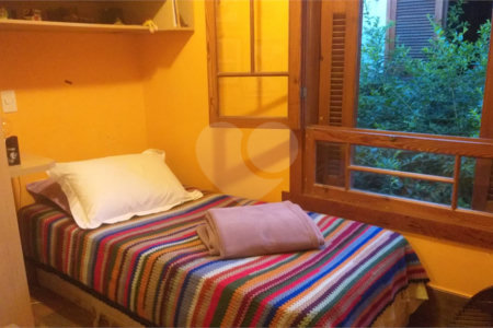 Casa à venda com 3 quartos, sendo 2 suítes, em Vila Mariana, São Paulo, SP