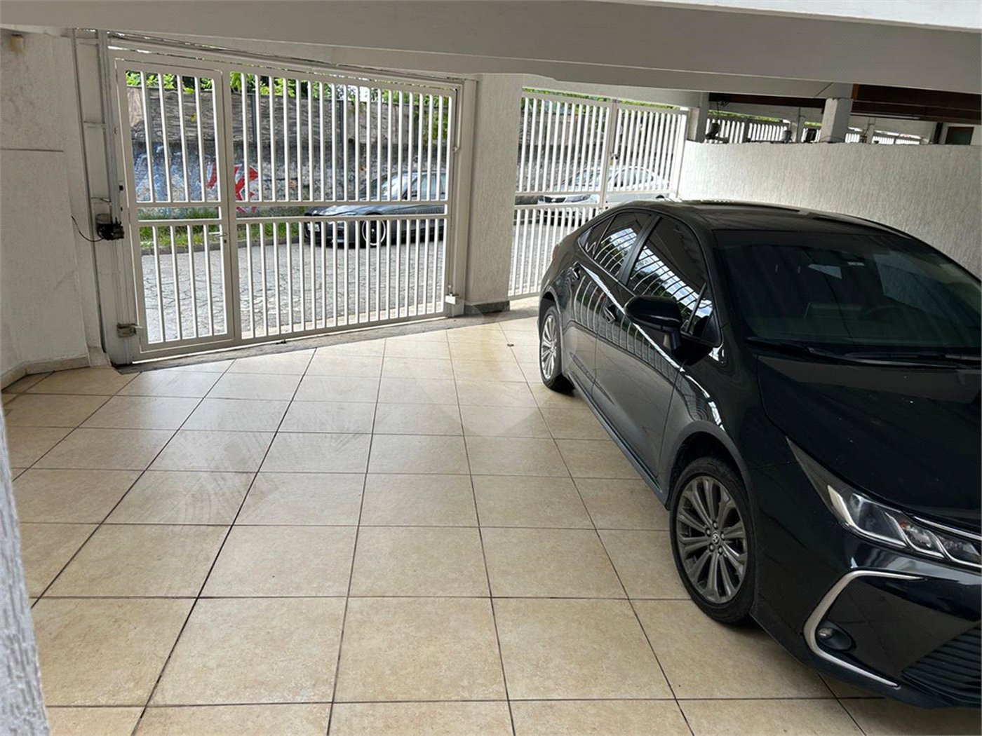 Casa à venda com 2 suítes no condomínio Residencial, Mogi das Cruzes - SP