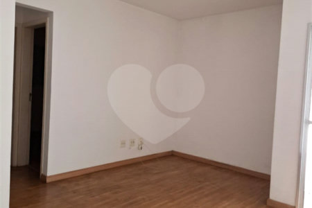 Apartamento à venda com 2 quartos em Vila Mazzei, São Paulo, SP