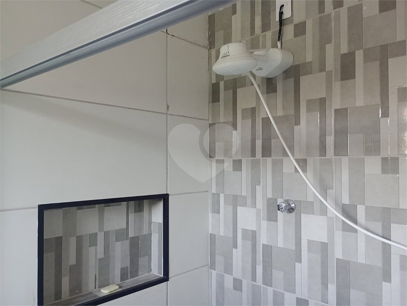 Chácara à venda com 5 quartos, sendo 1 suíte, em Jardim Marabá, Itapetininga, SP