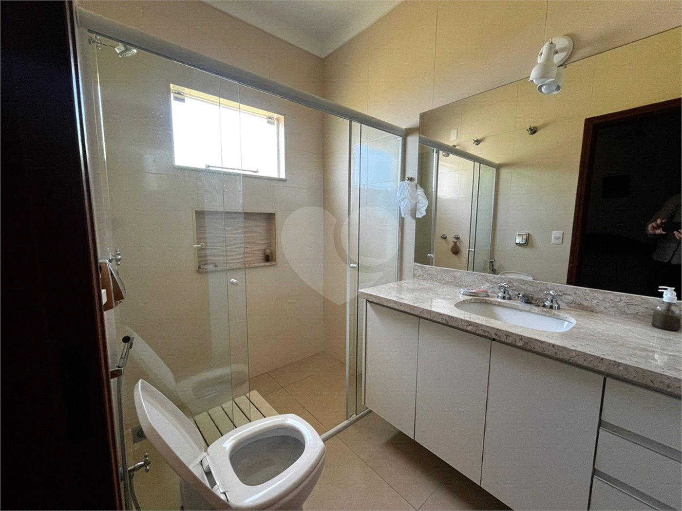 Casa à venda com 4 quartos, sendo 2 suítes,  em Vila São Gonçalo, Itapetininga, SP