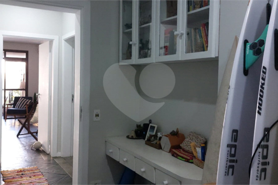 Apartamento à venda com 3 quartos, sendo 1 suíte, em Pitangueiras, Guarujá, SP