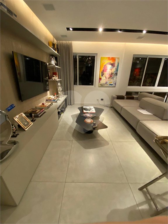 Apartamento à venda com 2 quartos, sendo 1 suíte, em Higienópolis, São Paulo, SP