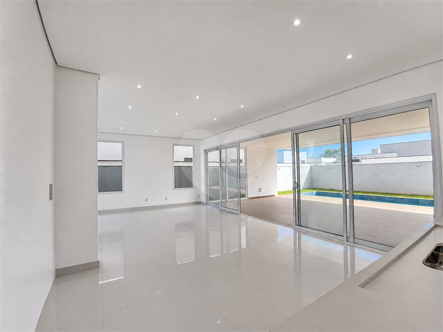 Casa à venda com 4 suítes no condomínio Alphaville Nova Esplanada 1, Votorantim - SP