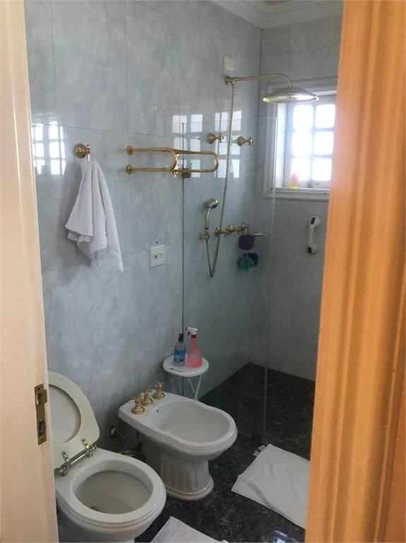 Casa à venda com 4 suítes em Caxingui, São Paulo, SP