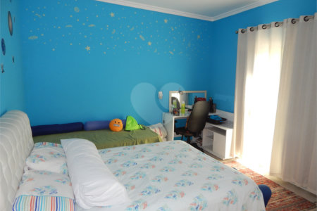 Casa à venda com 3 suítes no condomínio Alpes de Vinhedo, Vinhedo - SP