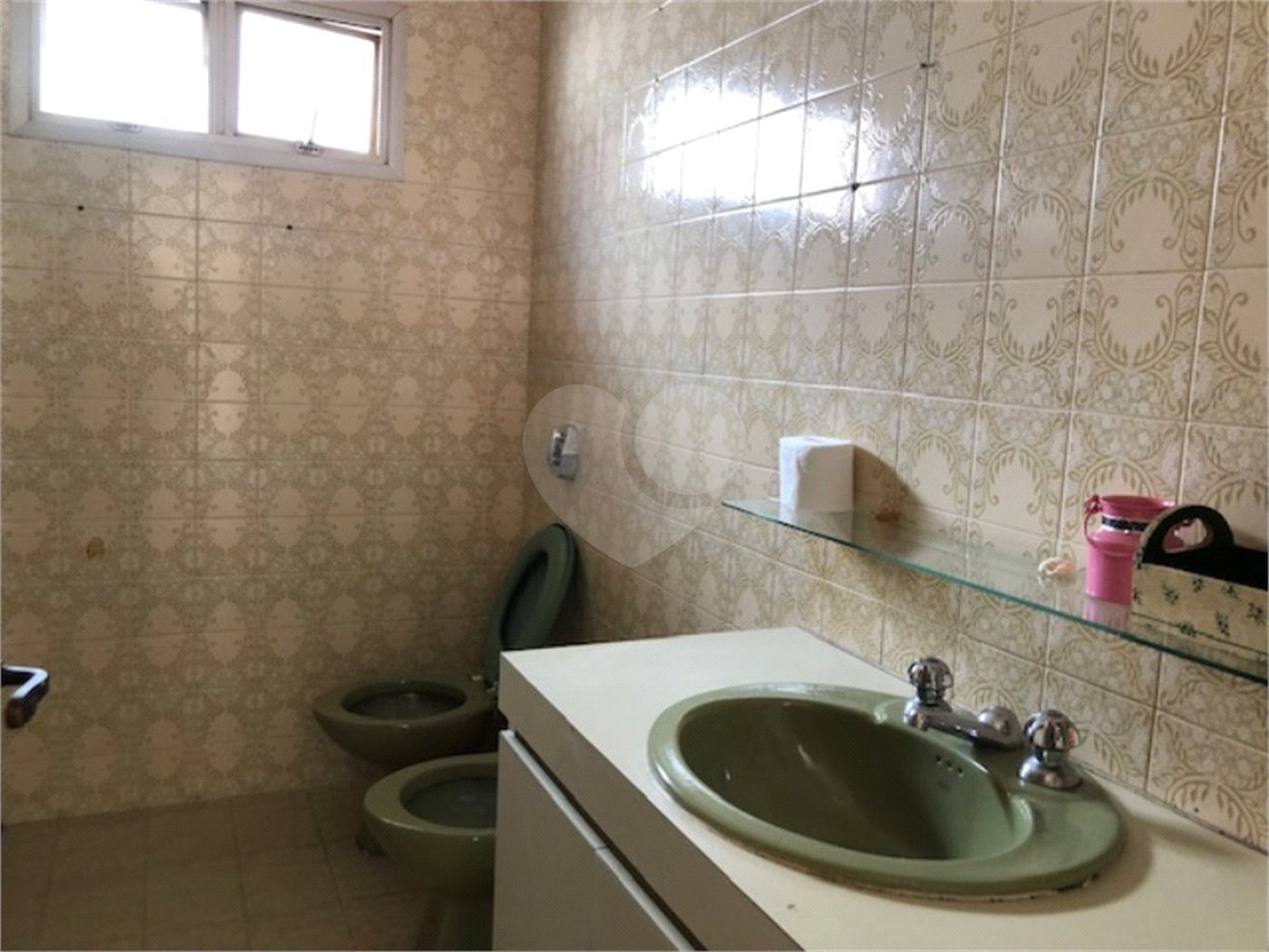 Casa à venda com 4 quartos, sendo 2 suítes,  em Jardim Leonor, São Paulo, SP