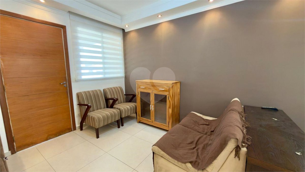 Casa à venda com 3 quartos, sendo 1 suíte, no condomínio Residencial Village Salermo, Sorocaba - SP