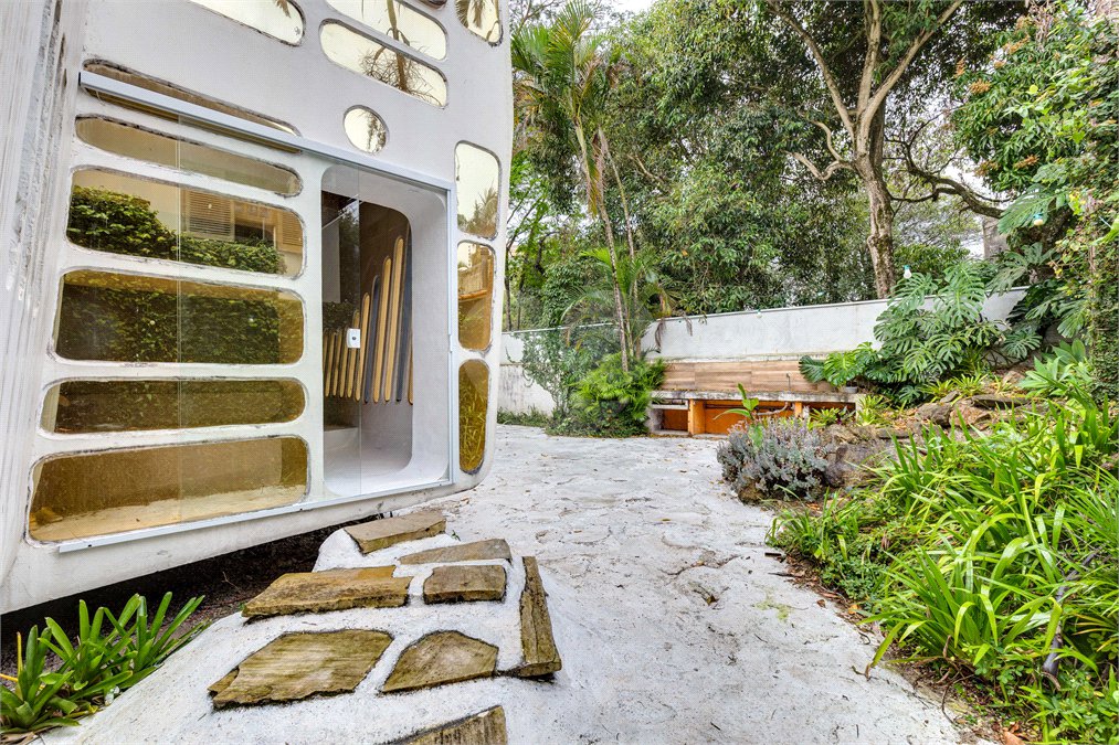 Casa de Vila à venda ou para alugar com 4 quartos, sendo 1 suíte, em Granja Julieta, São Paulo, SP
