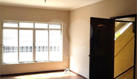 Sobrado à venda com 3 quartos, sendo 1 suíte,  em Jabaquara, São Paulo, SP
