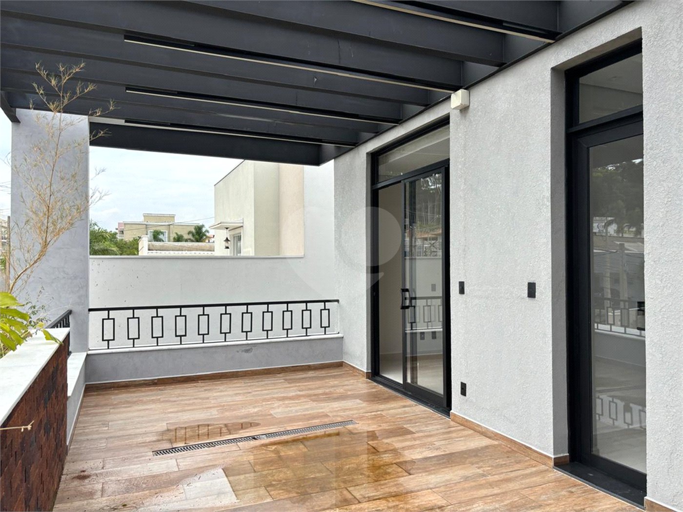 Casa à venda com 4 suítes no condomínio Residencial Costa das Areias, Salto - SP