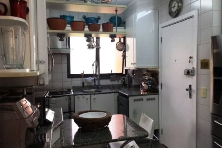 Cobertura à venda com 3 quartos, sendo 1 suíte, em Vila Andrade, São Paulo, SP