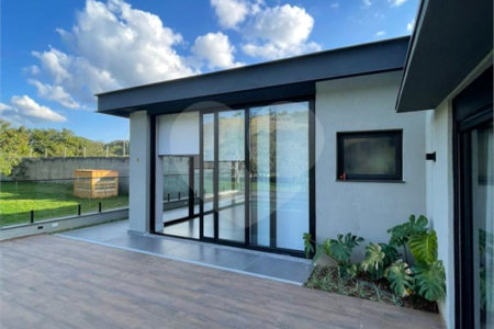 Casa à venda com 3 suítes no condomínio Residencial Granville, Atibaia - SP