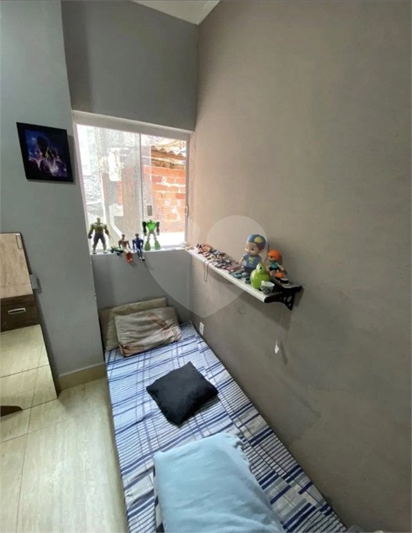 Sobrado à venda com 5 quartos em Santa Maria, Osasco, SP