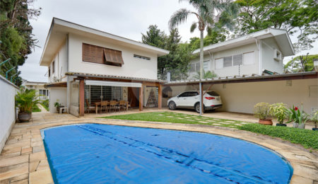 Sobrado à venda com 4 quartos, sendo 1 suíte,  em Granja Julieta, São Paulo, SP