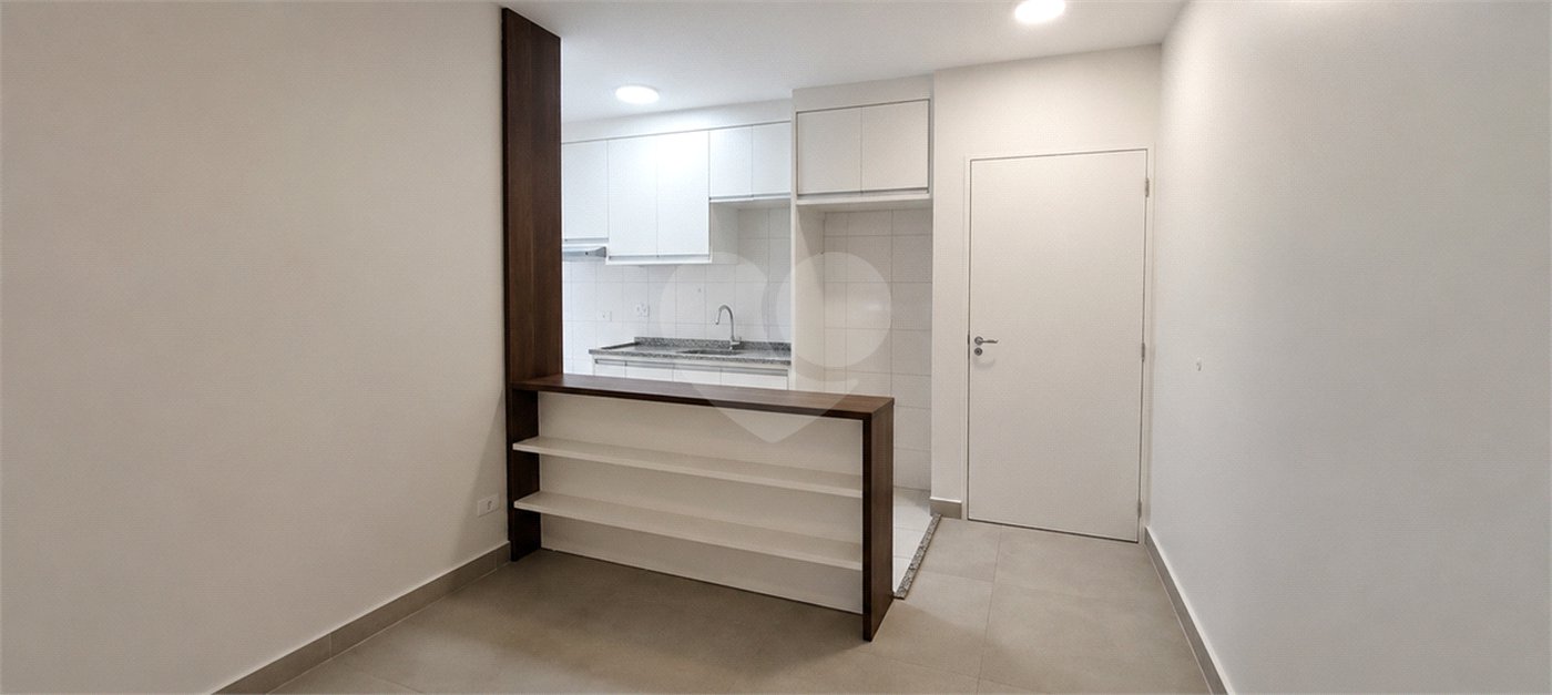 Apartamento à venda com 2 quartos em Estação, São Roque, SP