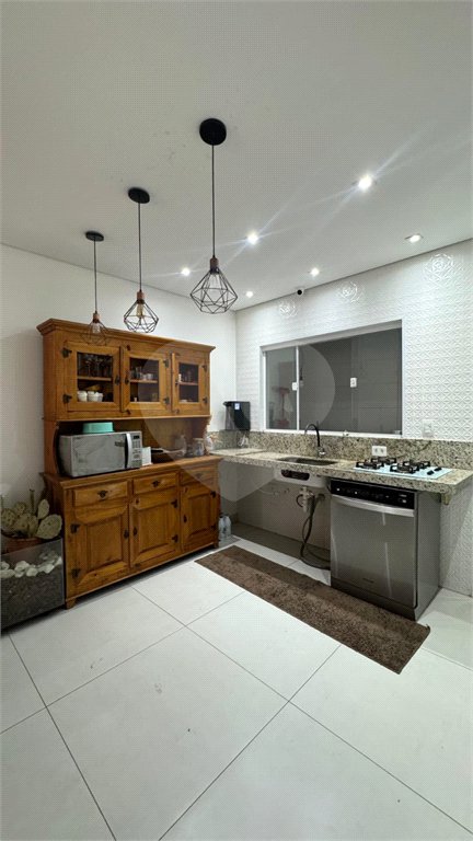 Sobrado à venda com 3 quartos, sendo 1 suíte, em Vila Mazzei, São Paulo, SP